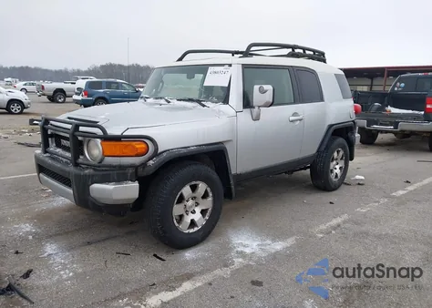 2008 Toyota Fj Cruiser z USA, uszkodzony, nr VIN JTEBU11F08K002879